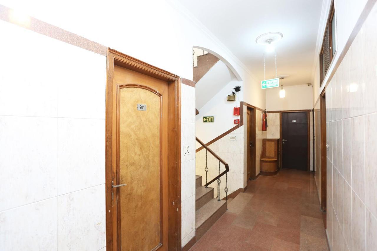 Oyo 8188 Vardhmaan Inn Delhi  Bagian luar foto